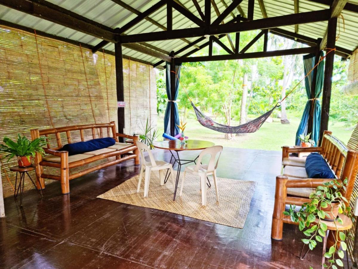 Bahandi Beach Lodge Mambajao Eksteriør bilde